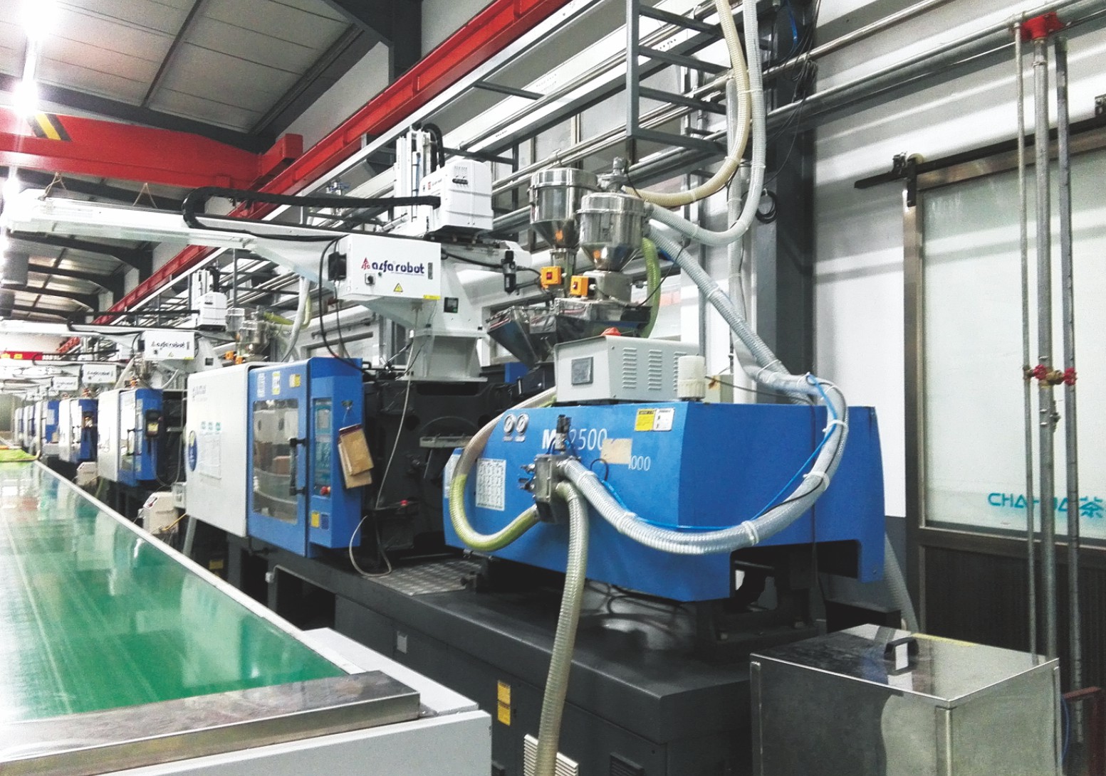 注塑機(jī)中央供料系統(tǒng)的優(yōu)缺點分析